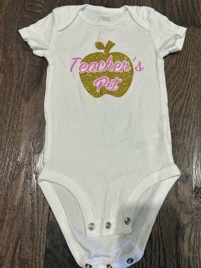 “Teacher's Pet" Glitter Apple Baby Onesie 6 months